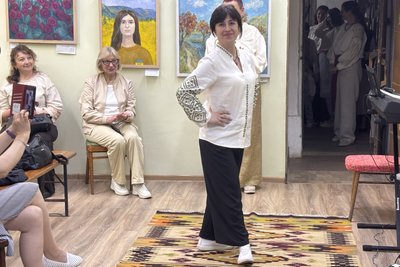 У Первомайську до Дня вишиванки влаштували дефіле авторських робіт У Первомайську до Дня вишиванки влаштували дефіле авторських робіт