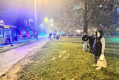 У Харкові тролейбус №1 загорівся під час руху: фото