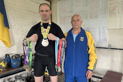 "252 підйоми за 12 хвилин": спортсмен із Рівненщини став чемпіоном Європи у Великій Британії "252 підйоми за 12 хвилин": спортсмен із Рівненщини став чемпіоном Європи у Великій Британії