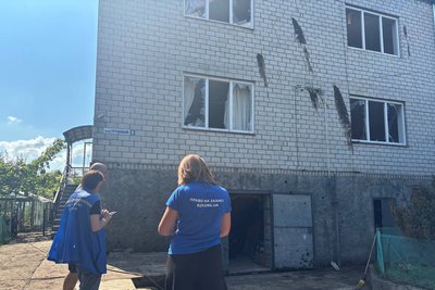 У Бердичеві після удару армії РФ із заявами про пошкоджене майно звернулися понад 40 господарств У Бердичеві після удару армії РФ із заявами про пошкоджене майно звернулися понад 40 господарств