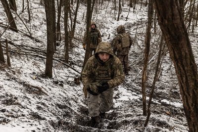 Українські військові на бойовій позиції біля Куп’янська