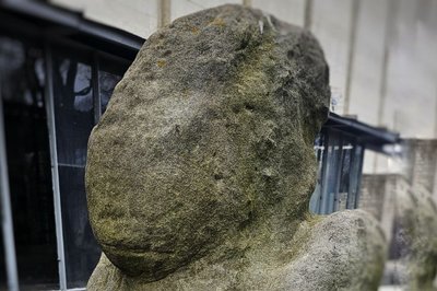 До Дніпра привезли дві кам’яні баби з Донеччини віком понад 800 років До Дніпра привезли дві кам’яні баби з Донеччини віком понад 800 років