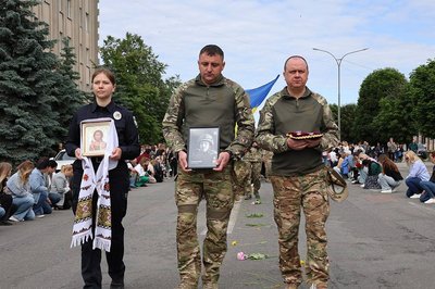 На Житомирщині попрощалися із загиблим у боях за Україну поліцейським Юрієм Гульком На Житомирщині попрощалися із загиблим у боях за Україну поліцейським Юрієм Гульком