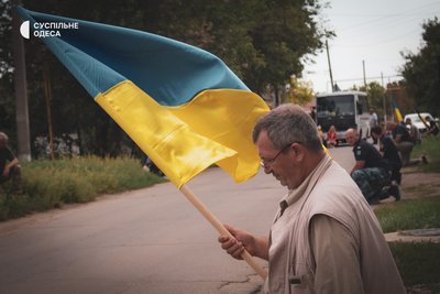 "Він був зразковим військовослужбовцем": під Одесою прощалися із зооволонтером, який загинув на Херсонщині "Він був зразковим військовослужбовцем": під Одесою прощалися із зооволонтером, який загинув на Херсонщині