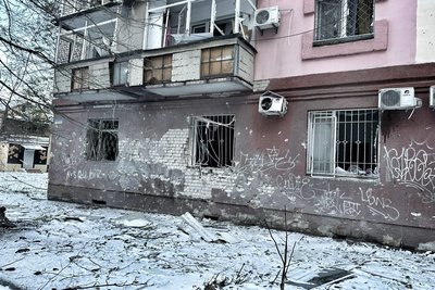 Херсон, пошкоджений обстрілами РФ будинок, 28 листопада 2023 рік Херсон, пошкоджений обстрілами РФ будинок, 28 листопада 2023 рік