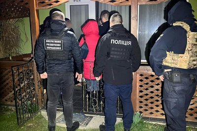 На Закарпатті поблизу кордону затримали 3 чоловіків з Івано-Франківщини На Закарпатті поблизу кордону затримали 3 чоловіків з Івано-Франківщини