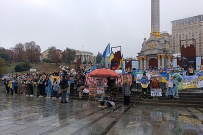 На Майдані Незалежності пройшла мирна акція до Дня Сил територіальної оборони На Майдані Незалежності пройшла мирна акція до Дня Сил територіальної оборони