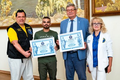 Житель Миколаївщини потрапив до Книги рекордів України за кількістю дипломів Житель Миколаївщини потрапив до Книги рекордів України за кількістю дипломів