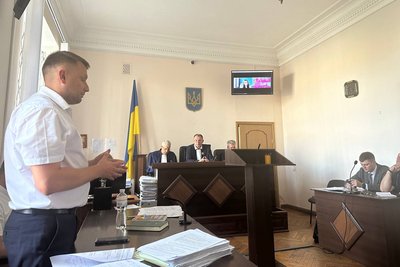 Справа про вбивство дитини у Радомишлі на Житомирщині: обвинуваченим продовжили запобіжні заходи Справа про вбивство дитини у Радомишлі на Житомирщині: обвинуваченим продовжили запобіжні заходи