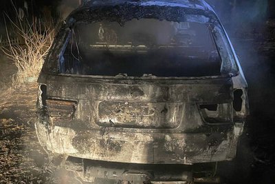 Підпал машини через помсту: у Бердичеві поліція затримала чоловіка, якого підозрюють у причетності до підпалу автівки Підпал машини через помсту: у Бердичеві поліція затримала чоловіка, якого підозрюють у причетності до підпалу автівки