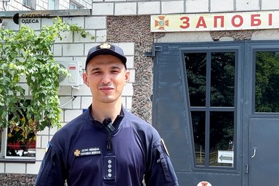 "У когось котики, собачки, а у нас - лелеки": у пожежній частині на Одещині оселилась родина птахів "У когось котики, собачки, а у нас - лелеки": у пожежній частині на Одещині оселилась родина птахів