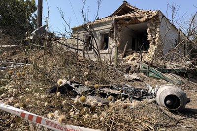 Внаслідок російського обстрілу пошкоджені будинки та автівки в Миколаєві