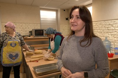 Капелани возять передачі до лінії зіткнення: як у Луцьку волонтерять християни-баптисти Капелани возять передачі до лінії зіткнення: як у Луцьку волонтерять християни-баптисти