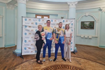 В Житомирі переможці і призери міжнародних спортивних змагань отримали грошові сертифікати В Житомирі переможці і призери міжнародних спортивних змагань отримали грошові сертифікати