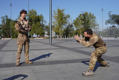 Сотні тисяч переглядів: бійці 123 бригади «Код Оріона» знімають ролики для цивільних Сотні тисяч переглядів: бійці 123 бригади «Код Оріона» знімають ролики для цивільних