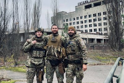 "Пощастило, що я був добре екіпірований": на Дніпропетровщині лікують пораненого військового "Пощастило, що я був добре екіпірований": на Дніпропетровщині лікують пораненого військового
