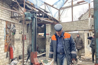 Пісочин, люди розбирають завали після атаки РФ 9 березня 2023 року Пісочин, люди розбирають завали після атаки РФ 9 березня 2023 року