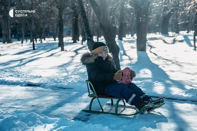 Одеса сонячна та засніжена: який вигляд має місто після негоди. Фоторепортаж Одеса сонячна та засніжена: який вигляд має місто після негоди. Фоторепортаж