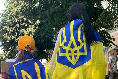 "Чому всі діти з татом, а я третій рік сам?"— у Житомирі відбулася акція-пікет щодо термінів служби військових "Чому всі діти з татом, а я третій рік сам?"— у Житомирі відбулася акція-пікет щодо термінів служби військових