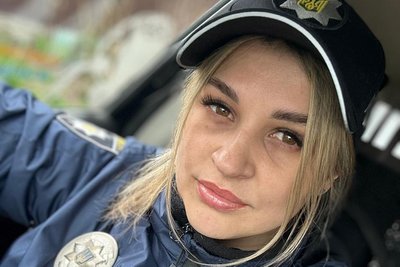 Під обстрілом опинилася знімальна група Суспільне Дніпро: репортаж з Нікопольщини, яка щодня перебуває під атаками РФ Під обстрілом опинилася знімальна група Суспільне Дніпро: репортаж з Нікопольщини, яка щодня перебуває під атаками РФ