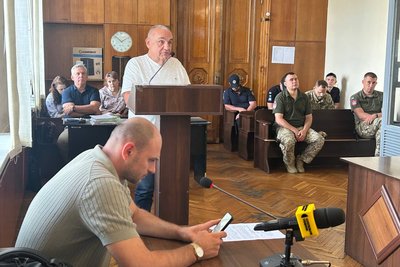 Справа про вбивство дитини на Житомирщині: обвинуваченим продовжили запобіжні заходи Справа про вбивство дитини на Житомирщині: обвинуваченим продовжили запобіжні заходи