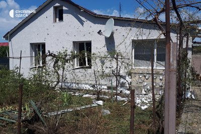 "Дивом лишились живі": росіяни атакували село на Одещині, є поранені "Дивом лишились живі": росіяни атакували село на Одещині, є поранені