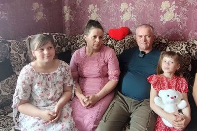 "Багато людей в Європу виїхали, а ми відбудовуємо Україну тут": родина Волошків з Житомирщини виховала 13 дітей "Багато людей в Європу виїхали, а ми відбудовуємо Україну тут": родина Волошків з Житомирщини виховала 13 дітей