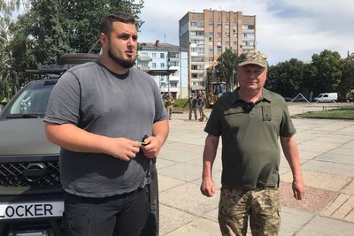 У Житомирі 153 окремій механізованій бригаді передали мобільну автомайстерню українського виробництва