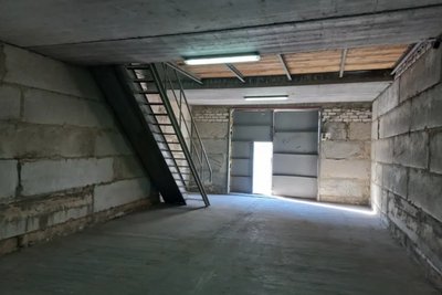 Склади поблизу одеського ринку "Сьомий кілометр" виставили на аукціон Склади поблизу одеського ринку "Сьомий кілометр" виставили на аукціон
