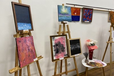 "Дотик": у Луцьку відкрилася виставка художника з ДЦП "Дотик": у Луцьку відкрилася виставка художника з ДЦП