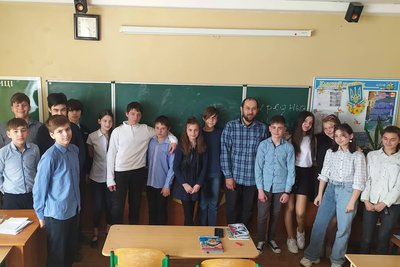 "Мемчики зближують": вчитель історії про сучасну освіту, кордони зумерів та війни за студентів "Мемчики зближують": вчитель історії про сучасну освіту, кордони зумерів та війни за студентів