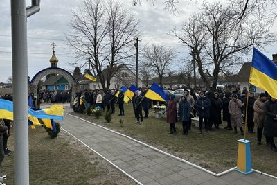 В громаді на Волині попрощалися з загиблим від поранень бійцем Тарасом Соколом