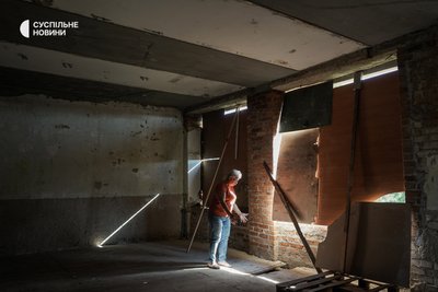 "Складно пояснити дитині чому маємо бігти у підвал коли виє сирена". Навчання в школах і садочках Київщини "Складно пояснити дитині чому маємо бігти у підвал коли виє сирена". Навчання в школах і садочках Київщини