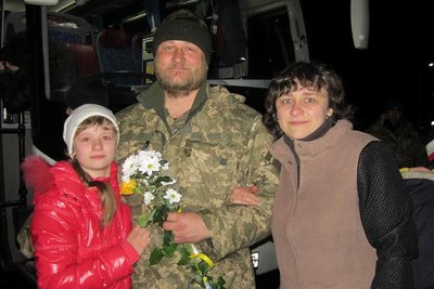 "Герої серед нас": вечір пам'яті військовослужбовця Сергія Кузнєва провели в науковій бібліотеці УжНУ "Герої серед нас": вечір пам'яті військовослужбовця Сергія Кузнєва провели в науковій бібліотеці УжНУ