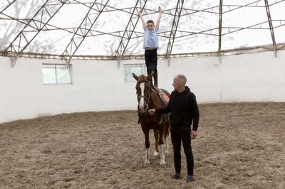 На Хмельниччині діє безкоштовний кінний клуб На Хмельниччині діє безкоштовний кінний клуб