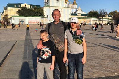 "Ми не знаємо, де тіло, чекаємо на збіг за ДНК" — дружина полеглого капітана ЗСУ із Житомирщини Анатолія Сємєнєнка "Ми не знаємо, де тіло, чекаємо на збіг за ДНК" — дружина полеглого капітана ЗСУ із Житомирщини Анатолія Сємєнєнка