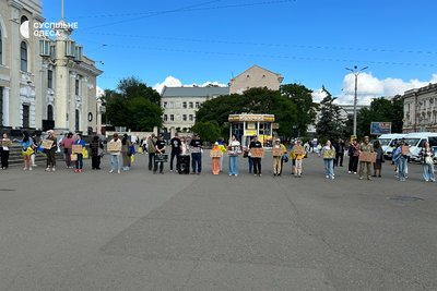 "Вшануй в Одесі": родини військових і ветерани провели акцію памʼяті загиблих у війні з Росією "Вшануй в Одесі": родини військових і ветерани провели акцію памʼяті загиблих у війні з Росією
