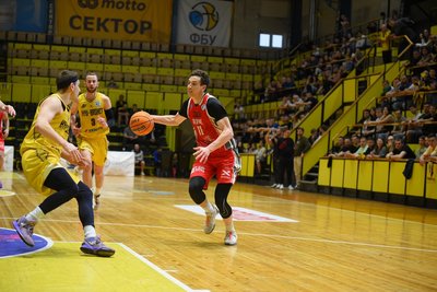 Баскетбольний клуб "Рівне" переміг столичних суперників і вперше в історії вийшов у фінал Суперліги Баскетбольний клуб "Рівне" переміг столичних суперників і вперше в історії вийшов у фінал Суперліги