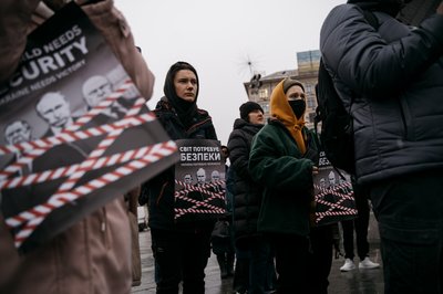 У Києві організували перформанс, присвячений 10-м роковинам російсько-української війни У Києві організували перформанс, присвячений 10-м роковинам російсько-української війни