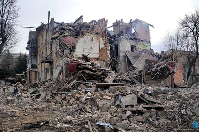 Будинок після обстрілу міста Селидове, 8 лютого 2024, Донецька область