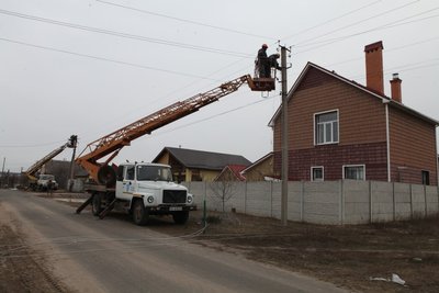 У Дворічанській та Борівській громадах відновили електропостачання у 10 населених пунктах