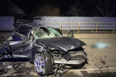 Смертельна аварія на Одещині: рятувальники деблокували загиблого хлопця Смертельна аварія на Одещині: рятувальники деблокували загиблого хлопця