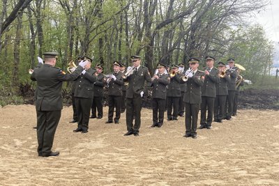 Під Шебелинкою відкрили стелу пам'яті на честь загиблих бійців 27 артилерійської бригади Під Шебелинкою відкрили стелу пам'яті на честь загиблих бійців 27 артилерійської бригади