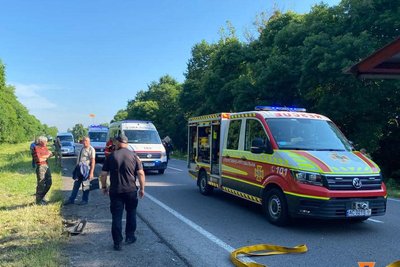 Восьмеро пасажирів – у лікарні: на Волині зіштовхнулися пасажирський автобус і вантажівка Восьмеро пасажирів – у лікарні: на Волині зіштовхнулися пасажирський автобус і вантажівка