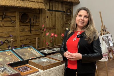 Створювалися під грифом "цілком таємно": виставку фольгових ікон відкрили у Дубенському замку Створювалися під грифом "цілком таємно": виставку фольгових ікон відкрили у Дубенському замку
