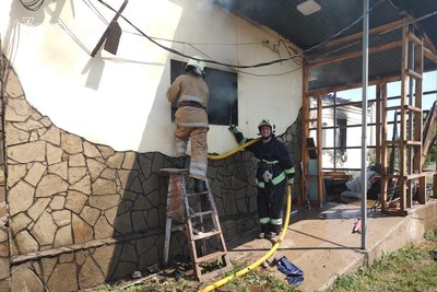 Неподалік АЗС на Житомирщині горіло кафе: площа загоряння — понад 250 квадратних метрів Неподалік АЗС на Житомирщині горіло кафе: площа загоряння — понад 250 квадратних метрів