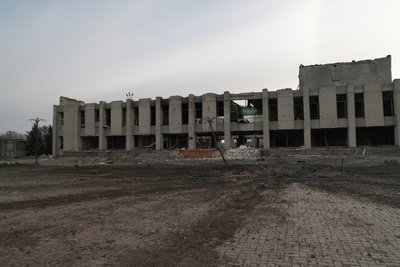 “Поки стіни стоять, є надія повернутись”: як жителі Краснопілля рятують майно під загрозою обстрілів “Поки стіни стоять, є надія повернутись”: як жителі Краснопілля рятують майно під загрозою обстрілів