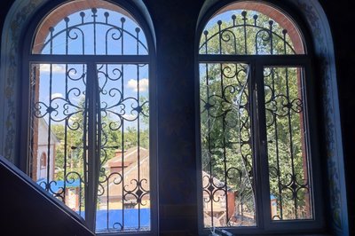 Вибиті вікна у храмі в Златополі Вибиті вікна у храмі в Златополі