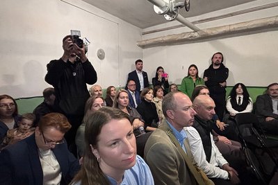У Малині відкрили відновлену після російського авіаудару школу мистецтв У Малині відкрили відновлену після російського авіаудару школу мистецтв