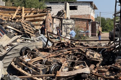 Удар КАБами по Сумах: загинули двоє дітей і жінка Удар КАБами по Сумах: загинули двоє дітей і жінка